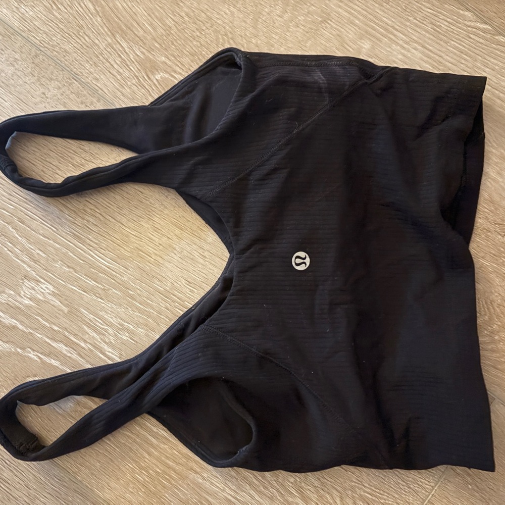 lululemon athletica Black sports top - Picture 2 of 2